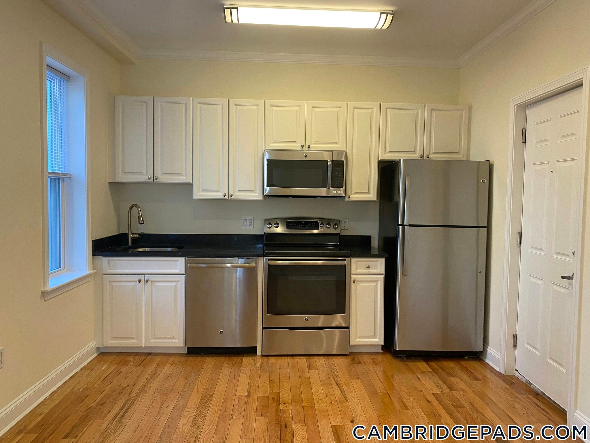 Building Photo - 3 Chauncy St