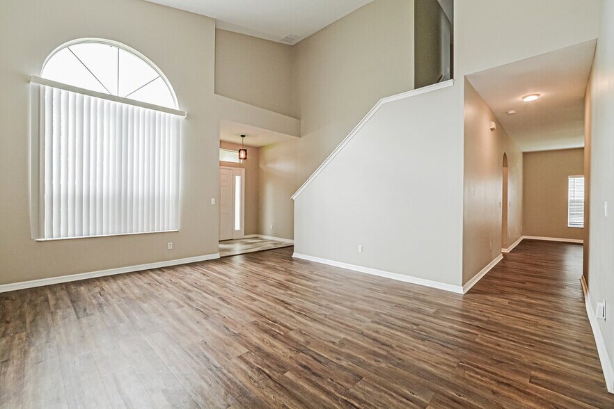 Building Photo - 2840 Sweetspire Cir