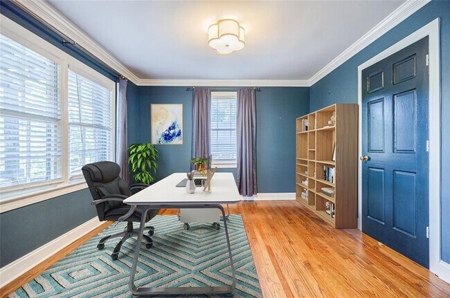 Building Photo - 183 Locust St NE