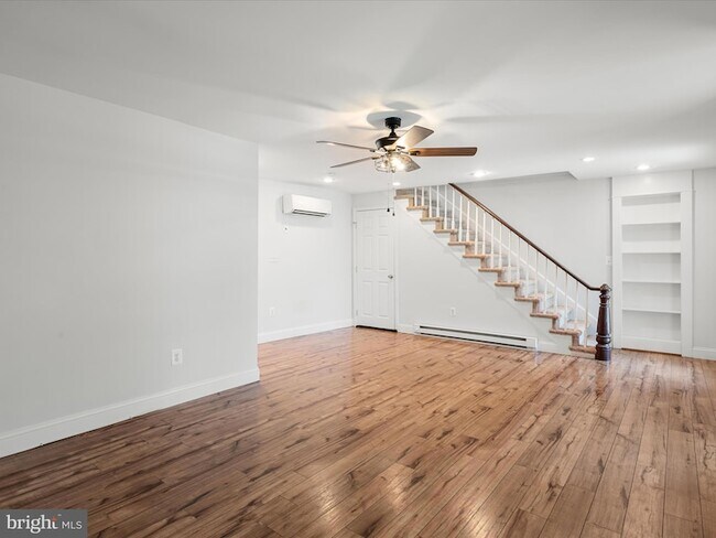 Building Photo - 5479 Main St