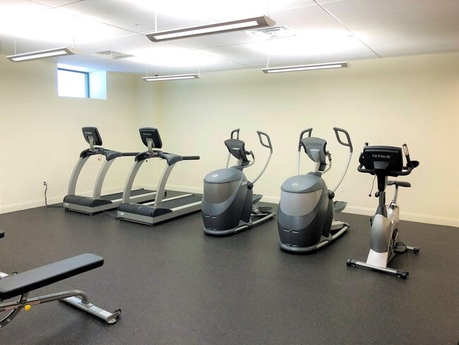 Building Photo - 11 Goodhue St