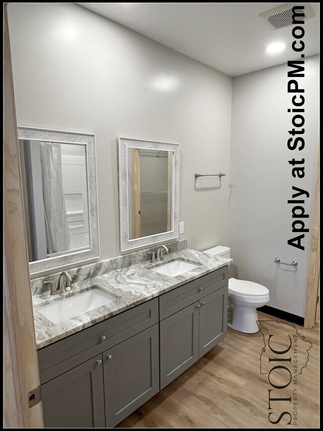 Building Photo - 224 Emmit Ave