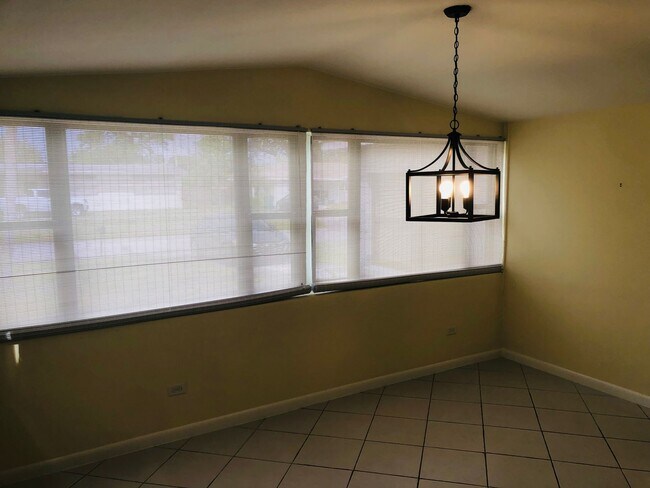 Building Photo - 1923 Jefferson Ave