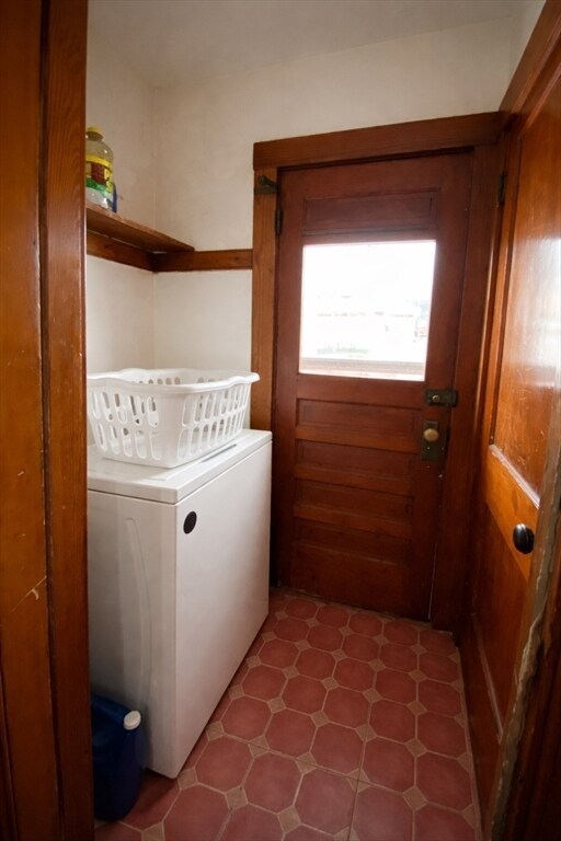 Building Photo - 23 Menotomy Rd