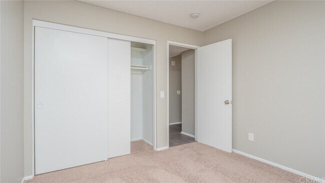 Building Photo - 1464 Drummer Cir