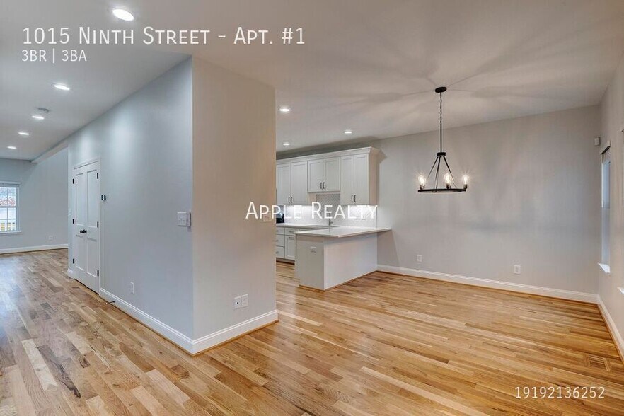 Building Photo - 1015 Ninth Street-Apt. #1