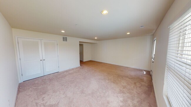 Building Photo - 11242 Saint Luke Drive - Move-in ready!