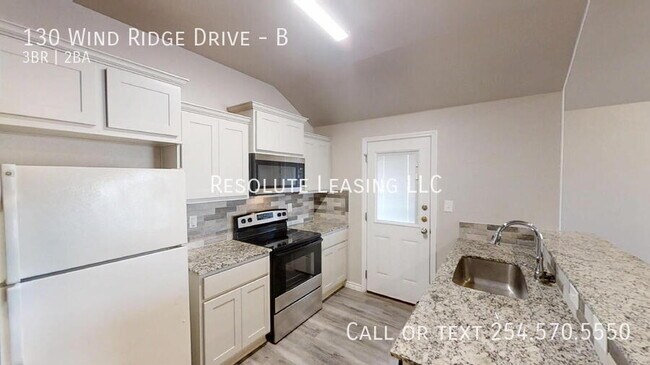 Building Photo - 130 Wind Ridge Dr
