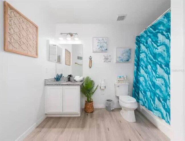 Building Photo - 502 Canna Dr