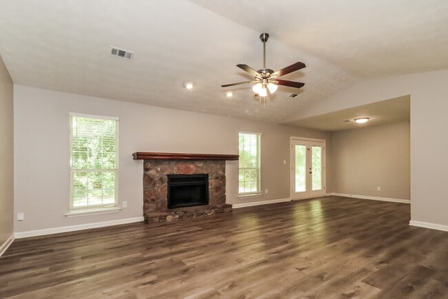 Building Photo - 476 Ridgedale Way