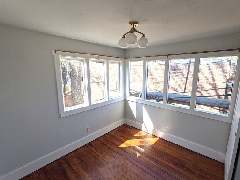 bedroom - 3554 4th Ave