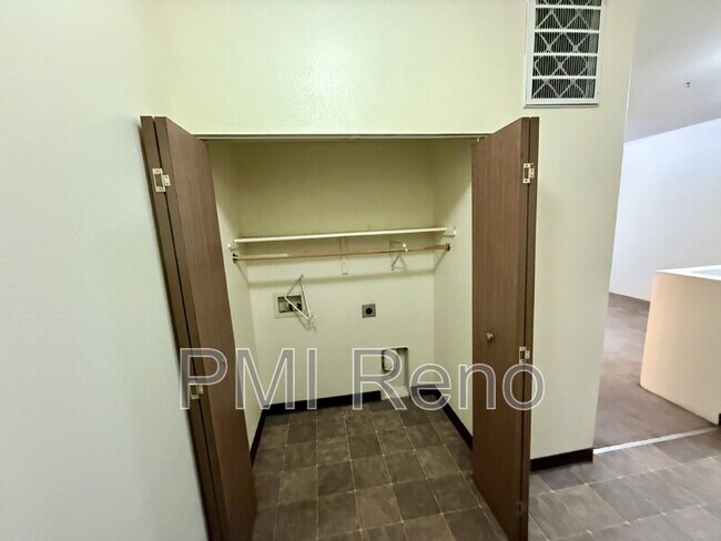 Building Photo - 1600 I St
