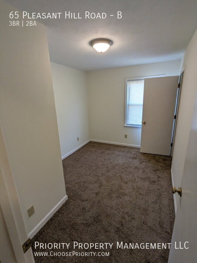 Building Photo - 65 Pleasant Hill Rd