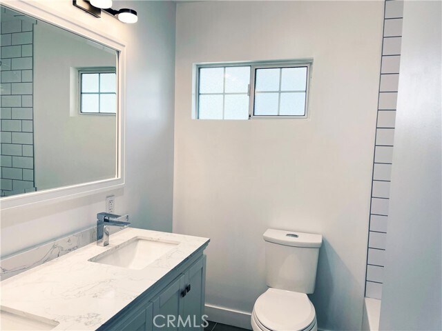 Building Photo - 6221 Glide Ave