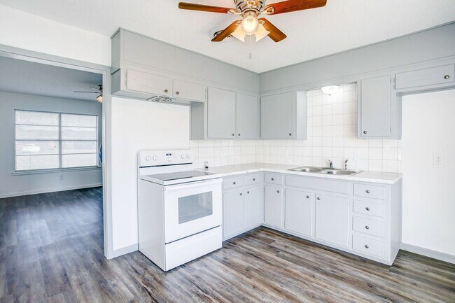 Building Photo - Sparkling Three Bedroom Home Located In North Lubbock