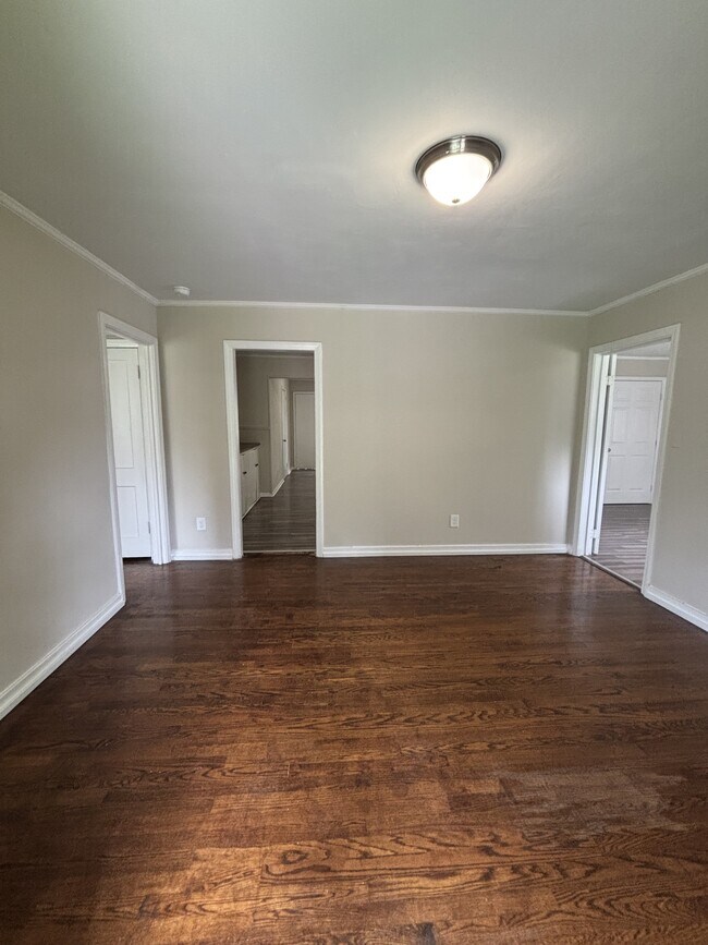 Building Photo - 1300 33rd St Ensley