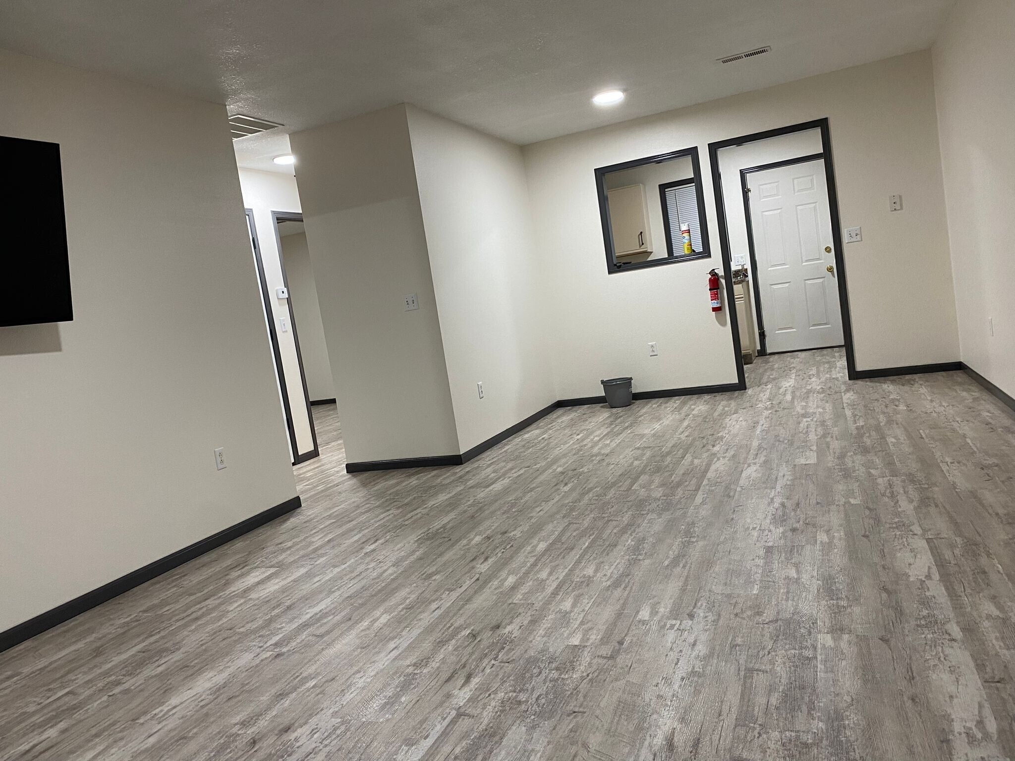 Building Photo - 2802 Maralane Ave