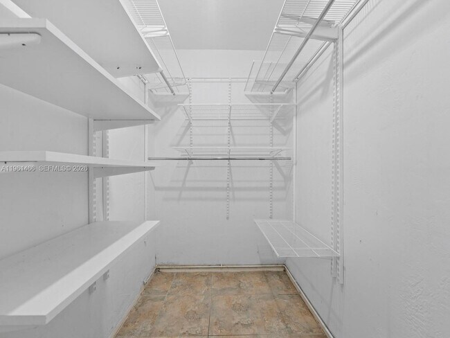 Building Photo - 4444 SW 67th Ave