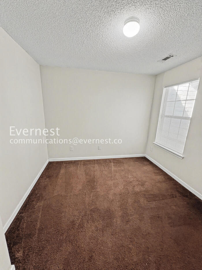 Building Photo - 7688 Creekside Ln