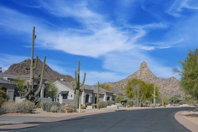 Building Photo - 10326 E Buckskin Trail