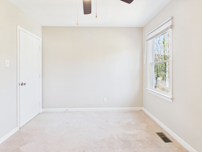 Building Photo - 12024 Lockett Ridge Ave