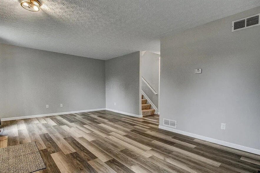 Building Photo - 1962 Manley Way