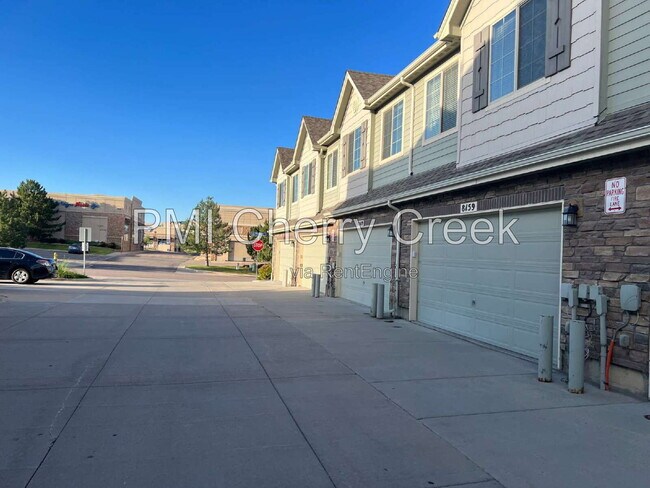Building Photo - 8159 S Akron Ct