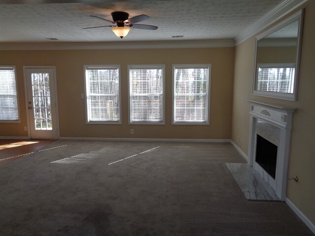 Building Photo - 140 Saddle Bridge Dr