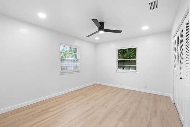 Building Photo - 800 Tropic Blvd