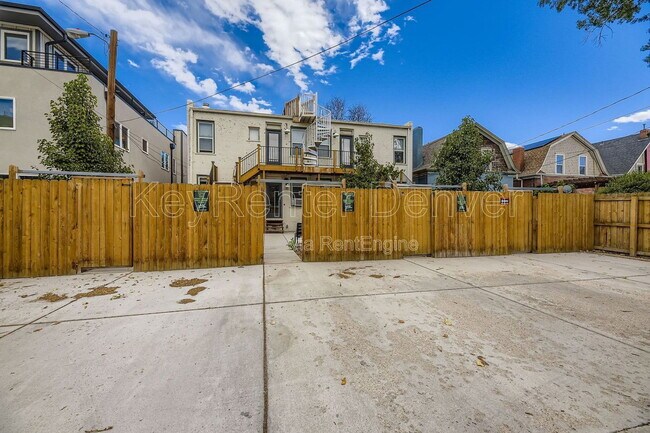 Building Photo - 227 S Logan St