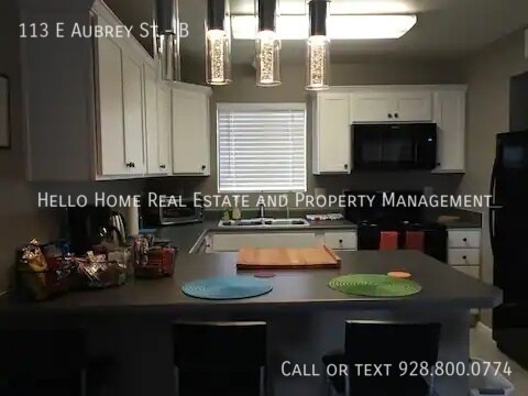 Building Photo - 113 E Aubrey St