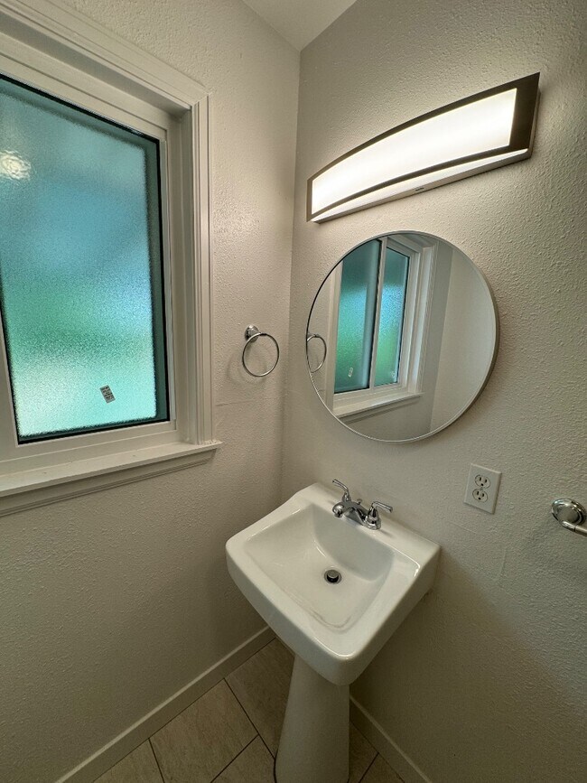 Building Photo - 2467 S Patton Ct