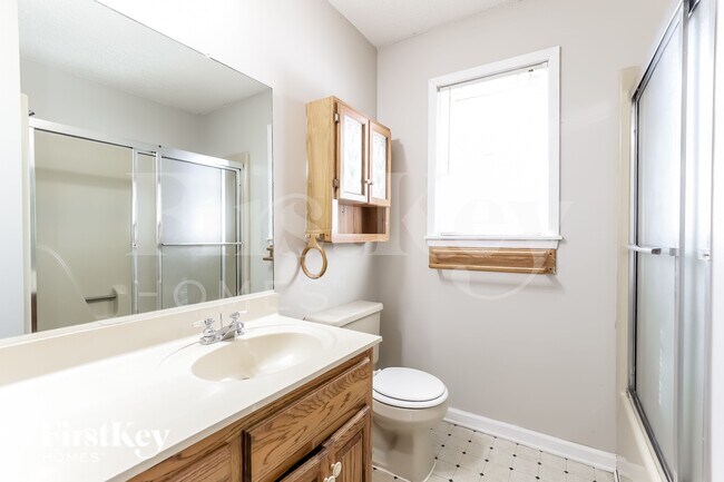 Building Photo - 2770 Quillians Dr
