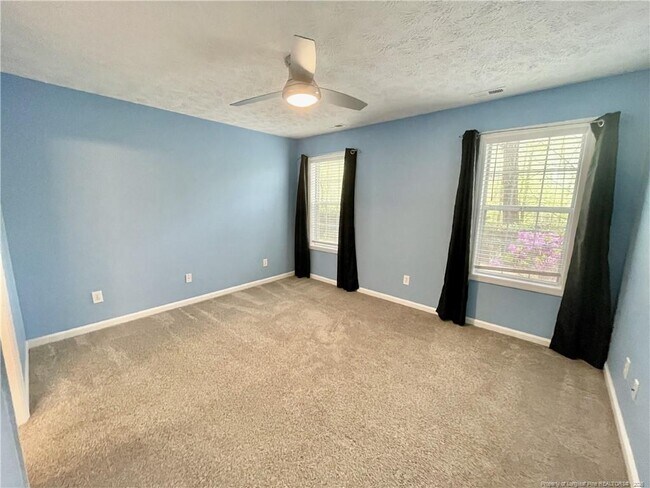 Building Photo - 350 Bubble Creek Ct
