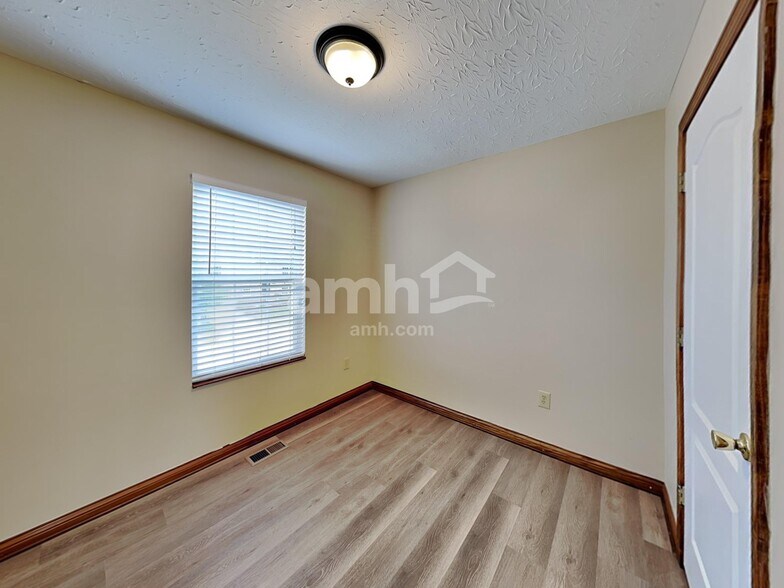 Building Photo - 2479 Camellia Ct