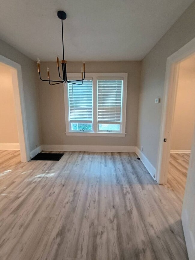 Building Photo - Charming 4-Bedroom Home in Harambee