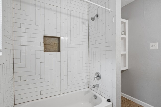 Building Photo - 3117 Isabella St