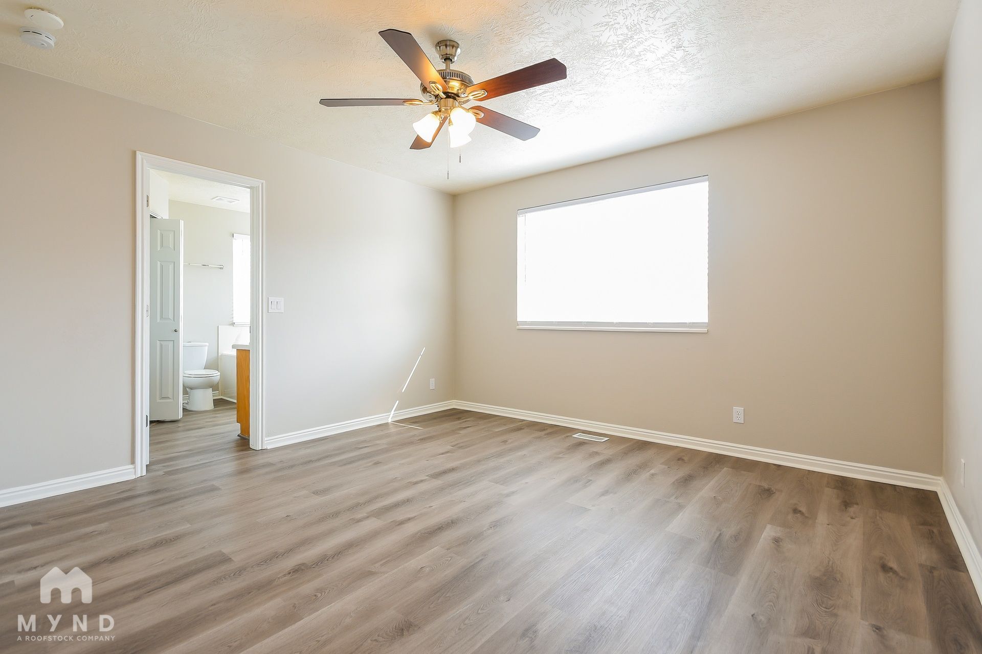 Building Photo - 5463 Ridge Hollow Way
