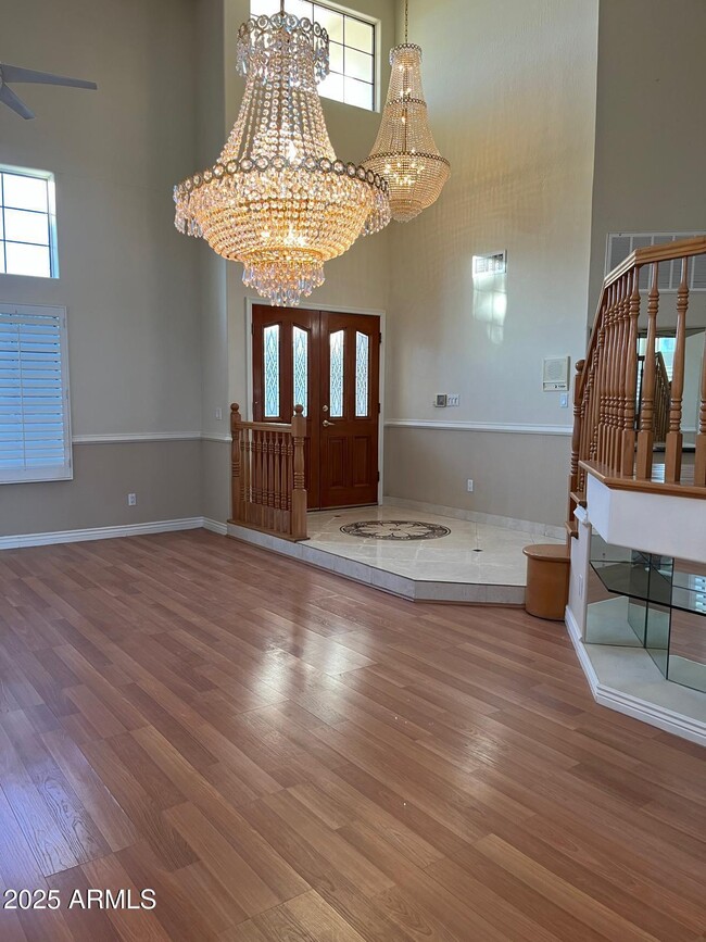 Building Photo - 5545 W Wethersfield Dr