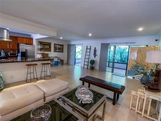 Building Photo - 956 Mockingbird Ln