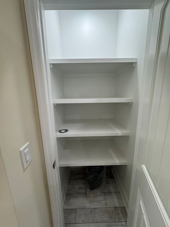 Building Photo - Be the first to live in this 3 bed/3.5 bath home across from Meharry Medical- great location with...