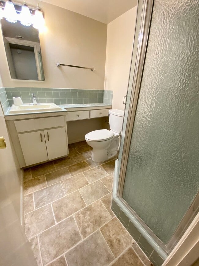 Building Photo - 2 Bedroom 2 Bathroom in Central Phoenix