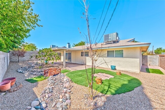 Building Photo - 6417 Bristol Way