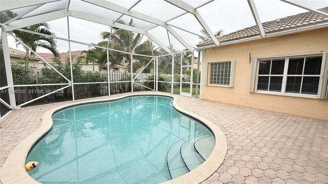 Building Photo - 964 Tanglewood Cir