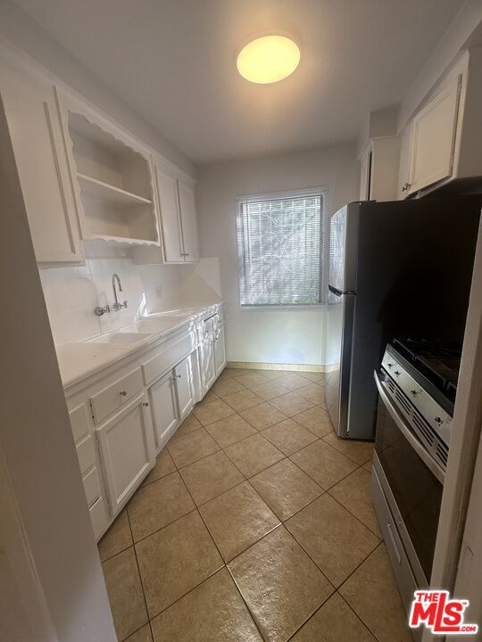 Building Photo - 8360 Blackburn Ave