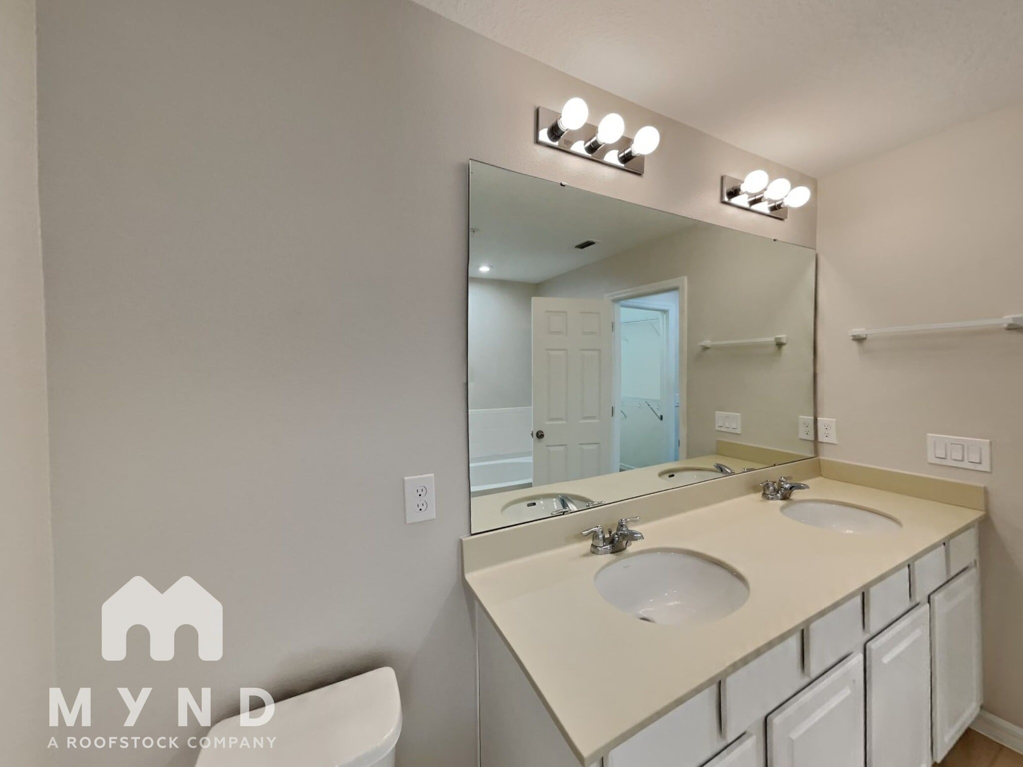 Building Photo - 3740 Salem Meadows Dr
