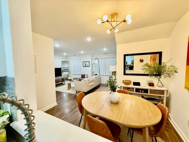 Building Photo - 267 GATES Ave