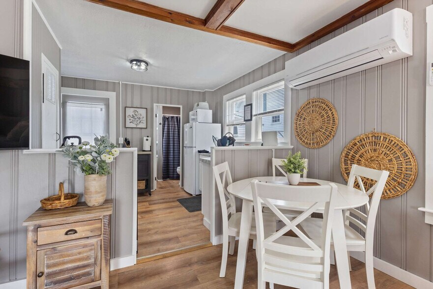 Building Photo - 2 Island Path