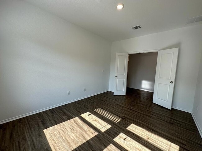 Building Photo - 232 Golden Grove Pkwy
