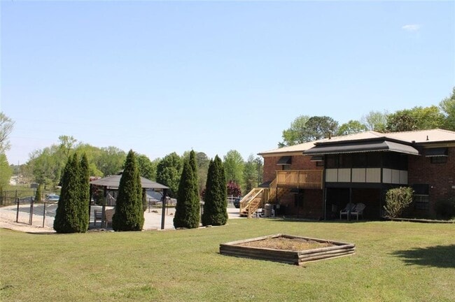 Building Photo - 426 Winder Hwy